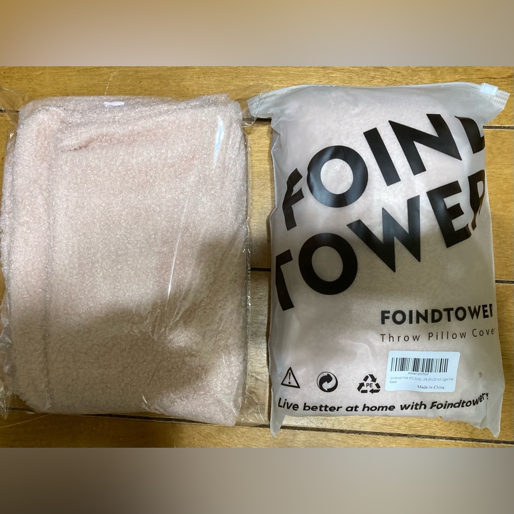 NWT Foindtower 20”X20” Set of 2 in each package Pink Throw Pillow Cover